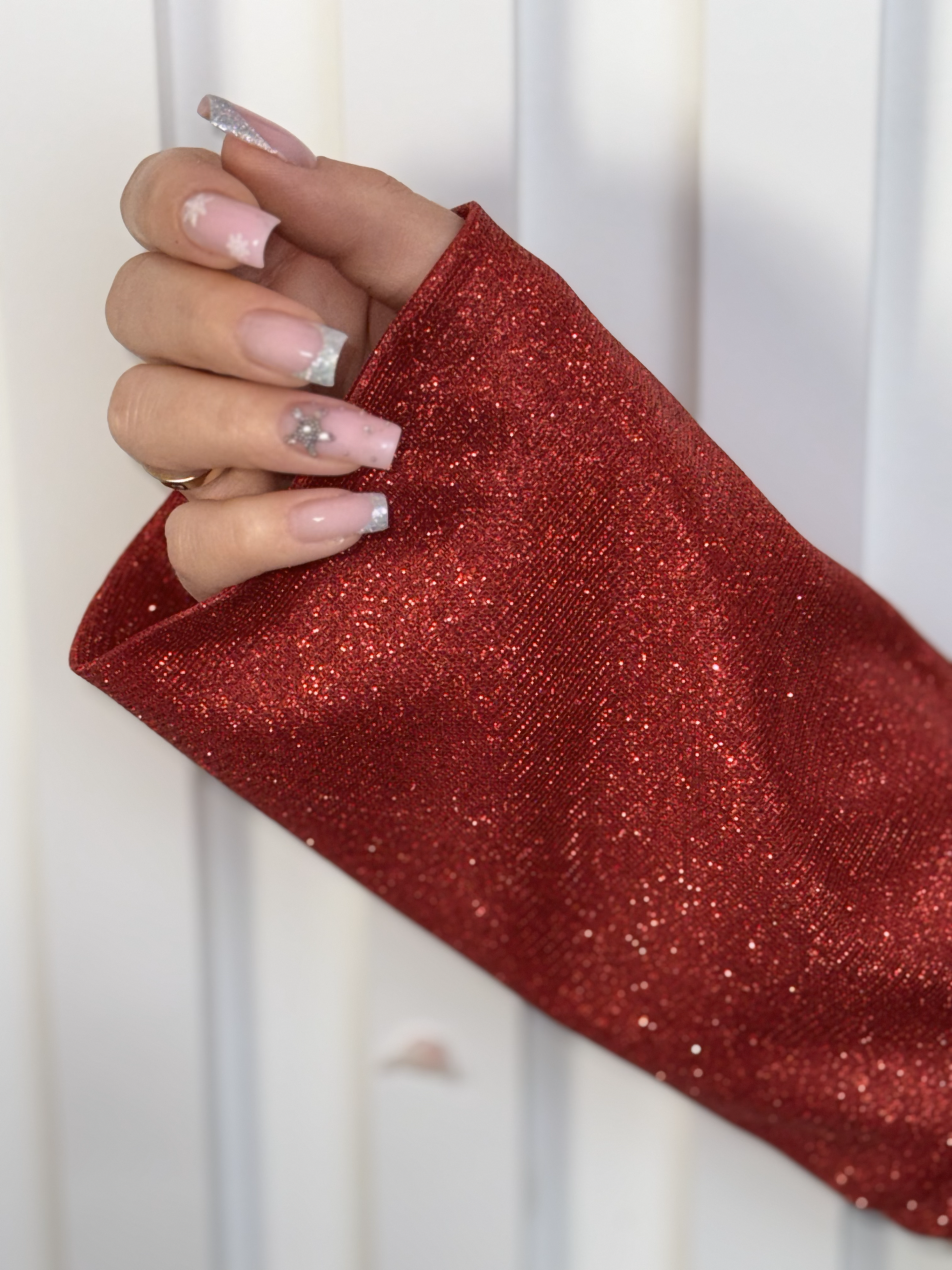 RĘKAW DO ZDJĘĆ PAZNOKCI GLAM RED