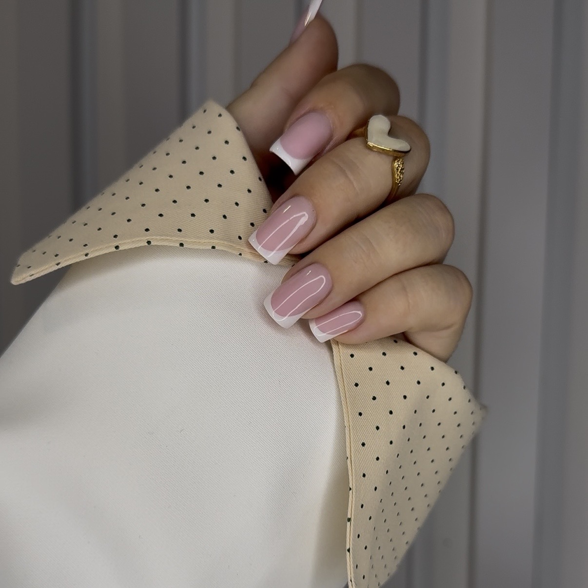 Wymienne zakończenie Rękawa Nude Dots - obrazek 3